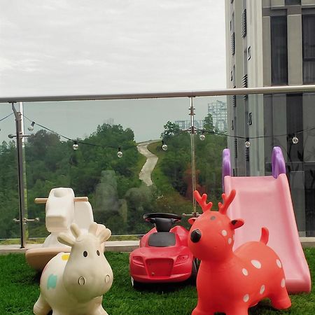 D Bunga مسلم Homestay Pool View Legoland Nusajaya Nusajaya  Exterior foto