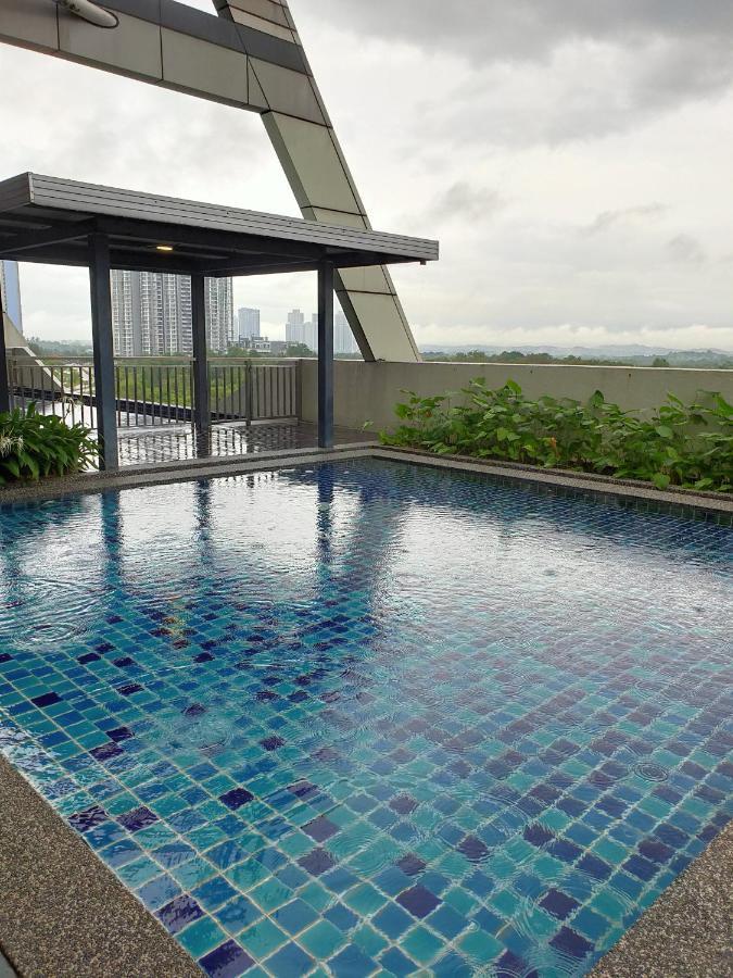 D Bunga مسلم Homestay Pool View Legoland Nusajaya Nusajaya  Exterior foto
