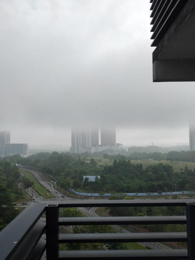 D Bunga مسلم Homestay Pool View Legoland Nusajaya Nusajaya  Exterior foto