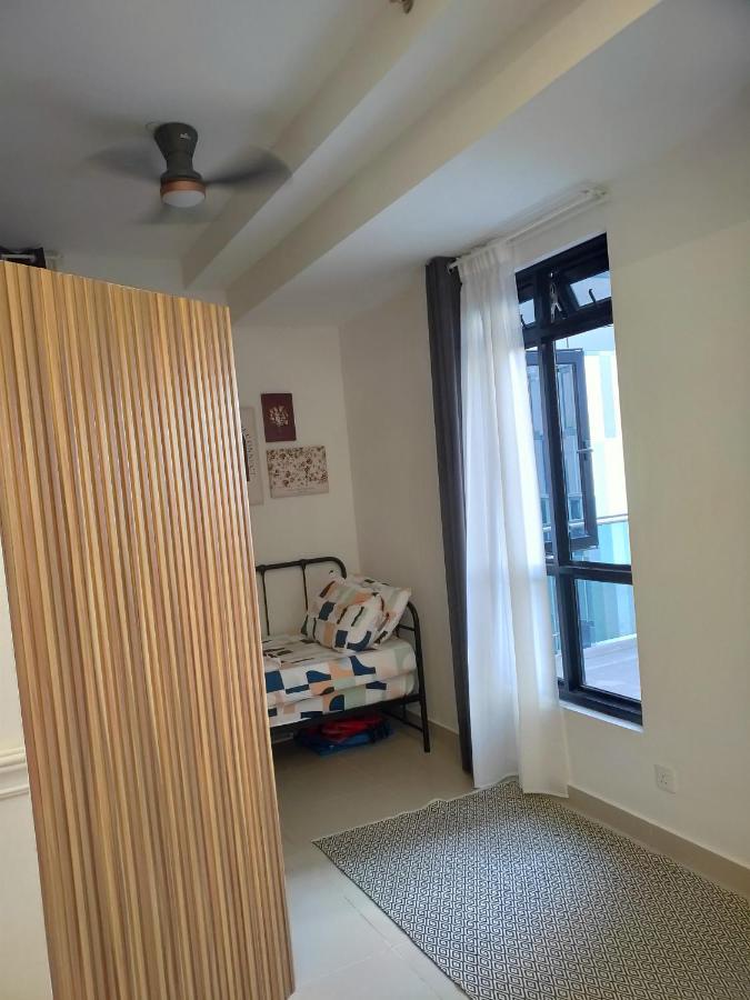 D Bunga مسلم Homestay Pool View Legoland Nusajaya Nusajaya  Exterior foto