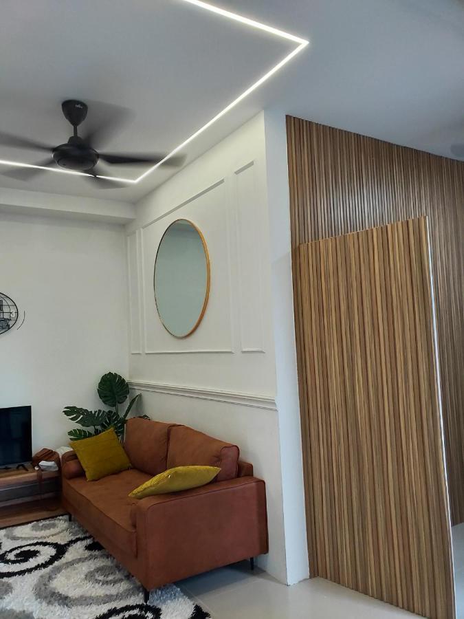 D Bunga مسلم Homestay Pool View Legoland Nusajaya Nusajaya  Exterior foto