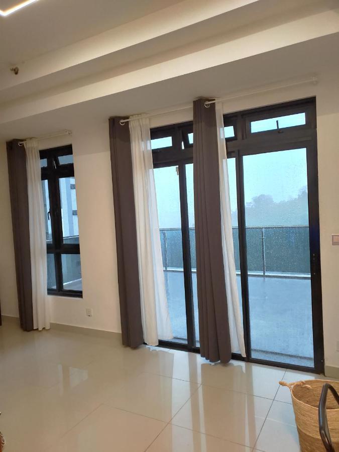 D Bunga مسلم Homestay Pool View Legoland Nusajaya Nusajaya  Exterior foto