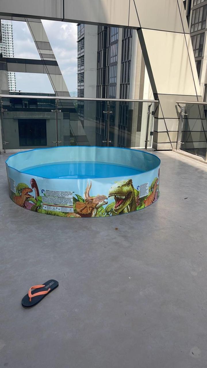 D Bunga مسلم Homestay Pool View Legoland Nusajaya Nusajaya  Exterior foto