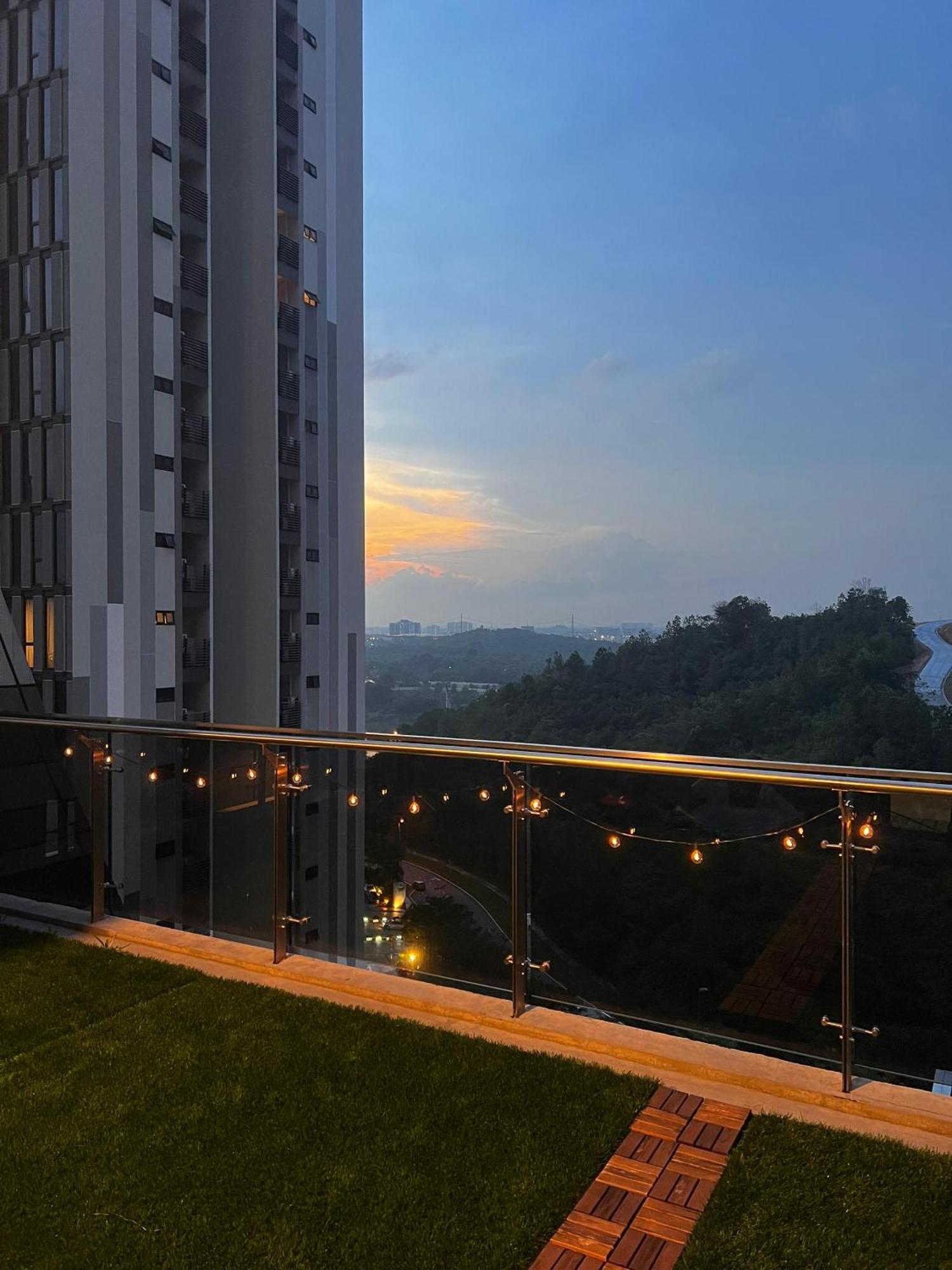 D Bunga مسلم Homestay Pool View Legoland Nusajaya Nusajaya  Exterior foto